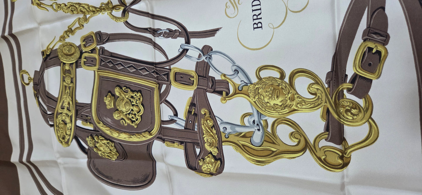 Carré Hermès en twill de soie "Brides de Gala"