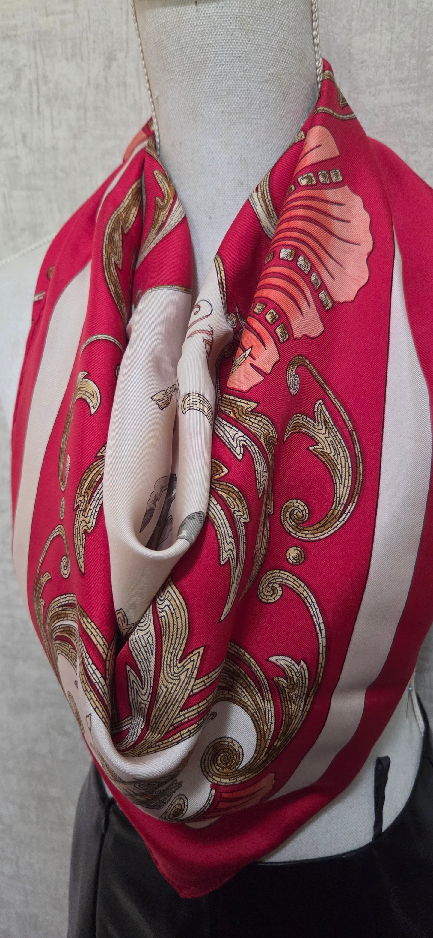 Carré Hermès en twill de soie "Le Cheval de Turc"