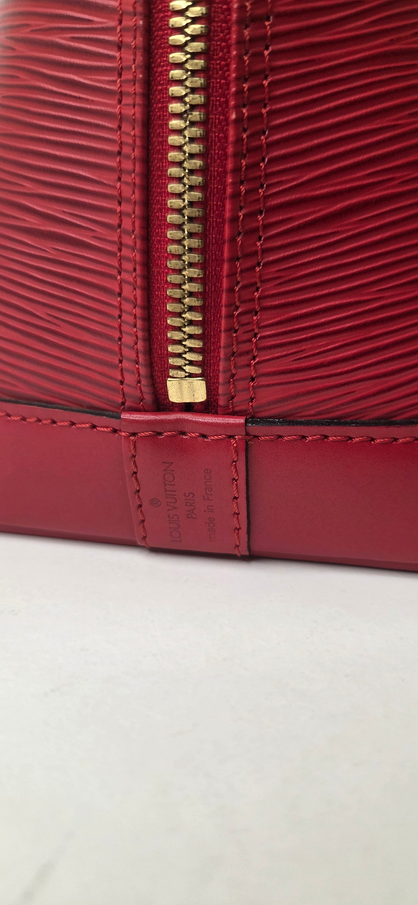 Louis Vuitton Alma PM en excellent état