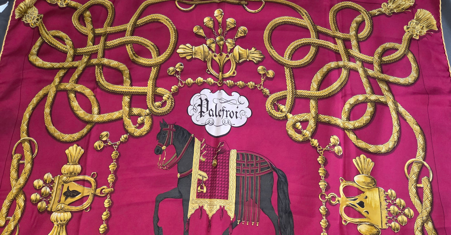 Carré Hermès en twill de soie "Palefroi "