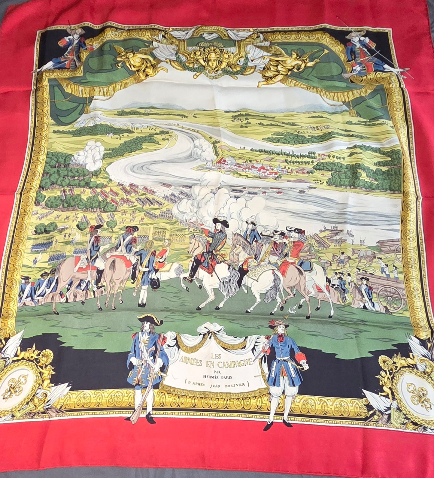 Carré Hermès en twill de soie "Les Armées en Campagne "