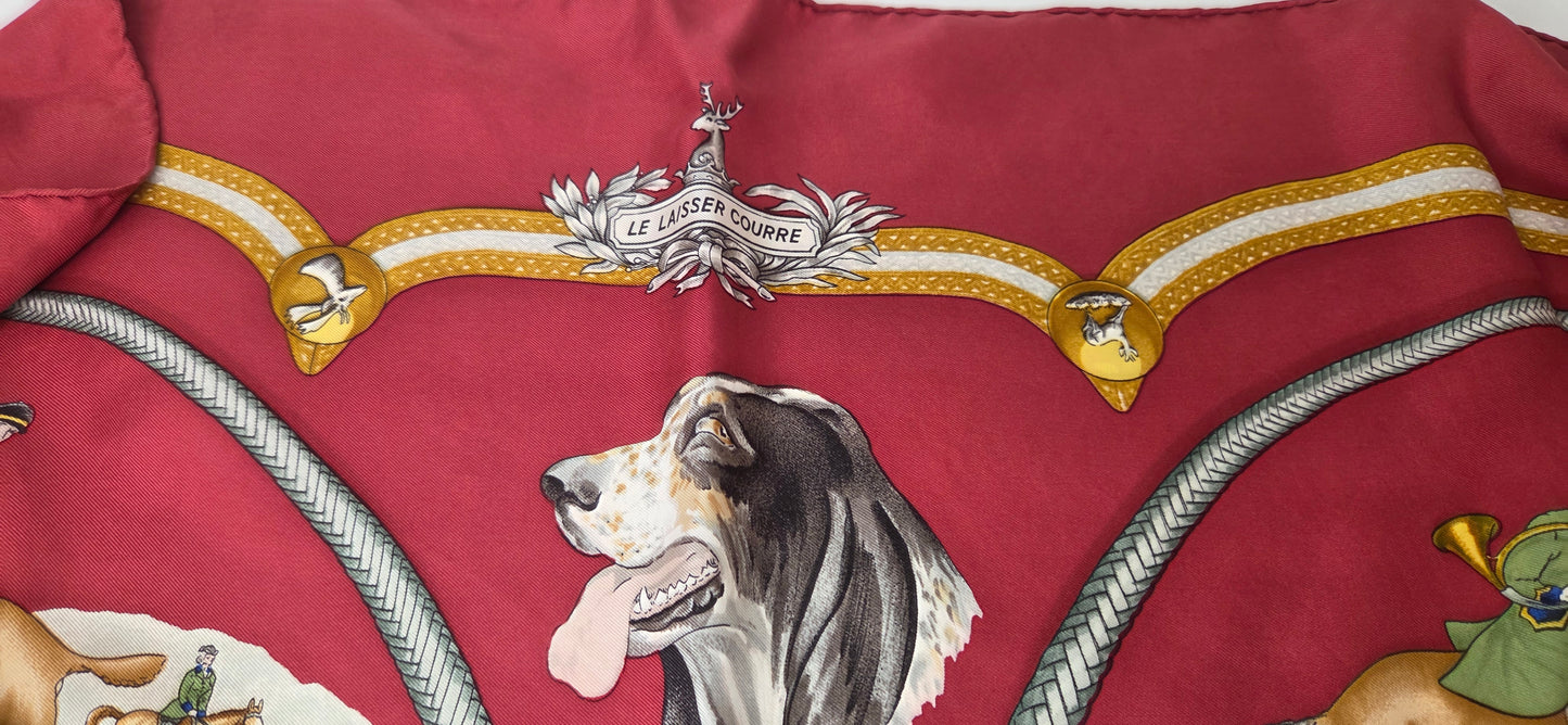 Carré Hermès en twill de soie "Le Laisser Courre "