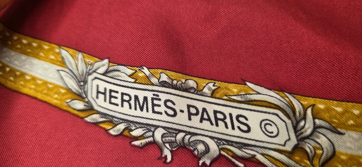 Carré Hermès en twill de soie "Le Laisser Courre "