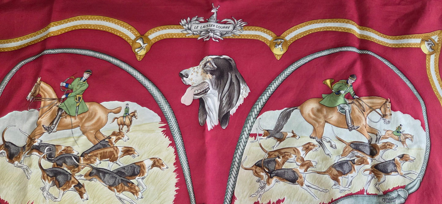 Carré Hermès en twill de soie "Le Laisser Courre "
