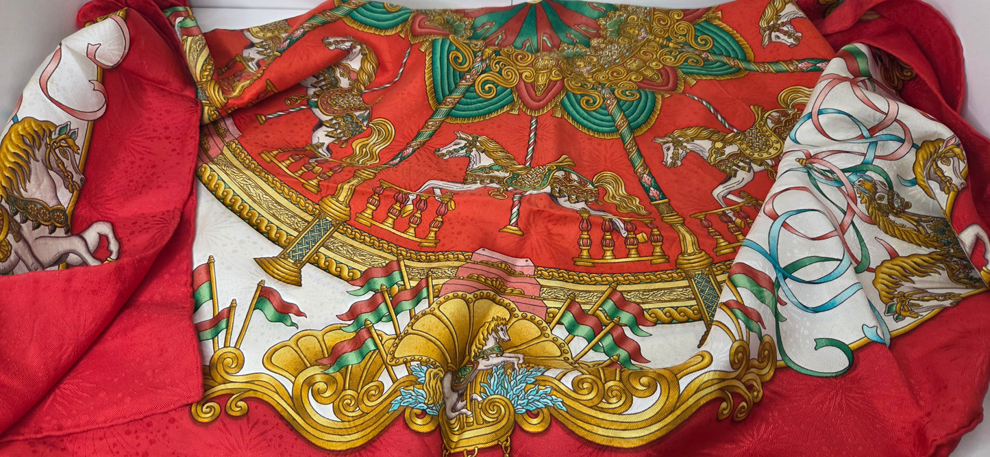 Carré Hermès en twill de soie "Luna Park "
