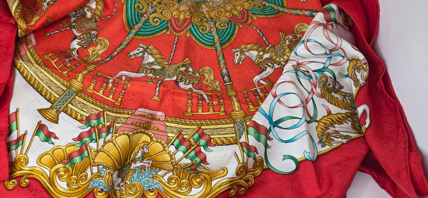 Carré Hermès en twill de soie "Luna Park "