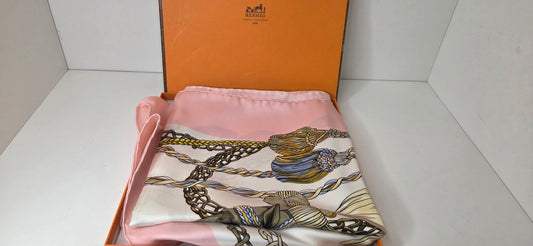 Carré Hermès en twill de soie "Le Timbalier "