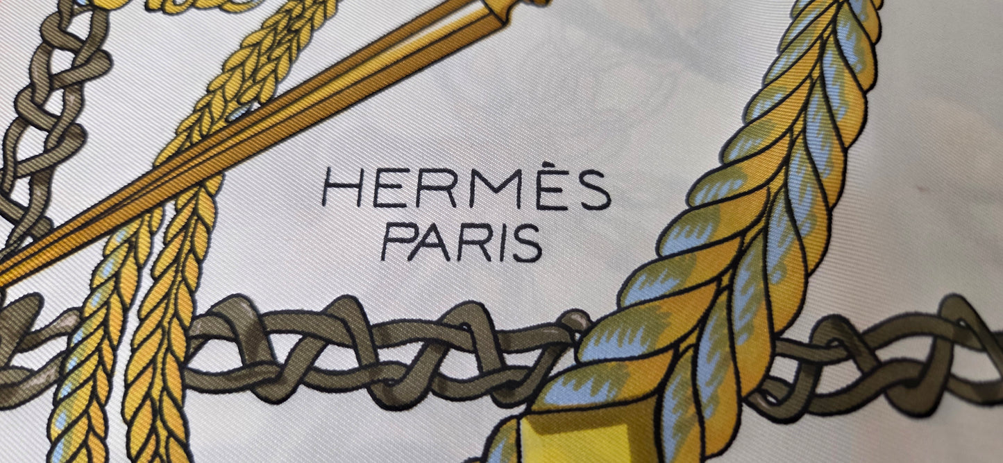 Carré Hermès en twill de soie "Le Timbalier "