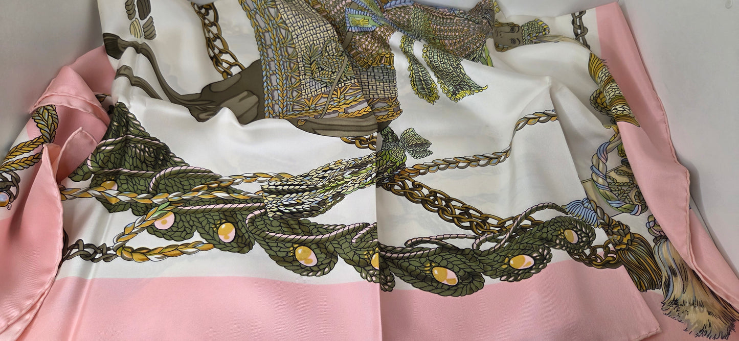Carré Hermès en twill de soie "Le Timbalier "