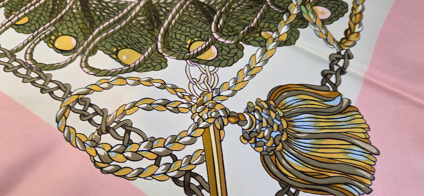 Carré Hermès en twill de soie "Le Timbalier "