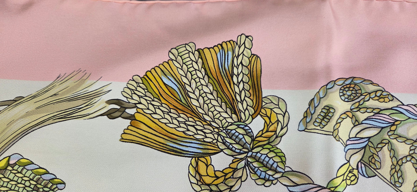 Carré Hermès en twill de soie "Le Timbalier "