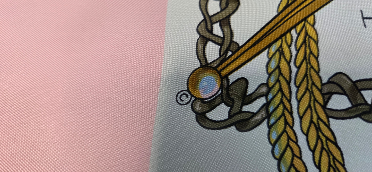 Carré Hermès en twill de soie "Le Timbalier "