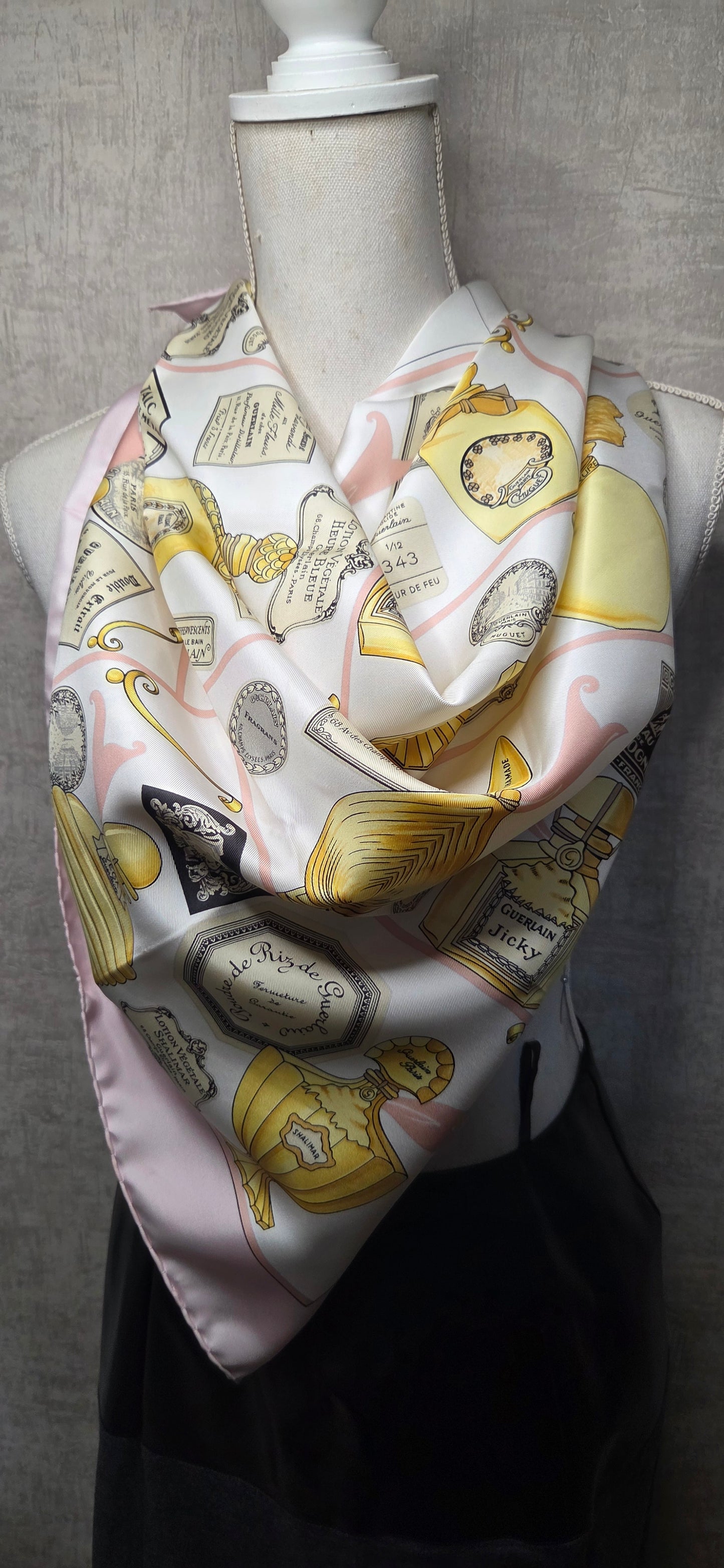 Carré Guerlain en twill de soie