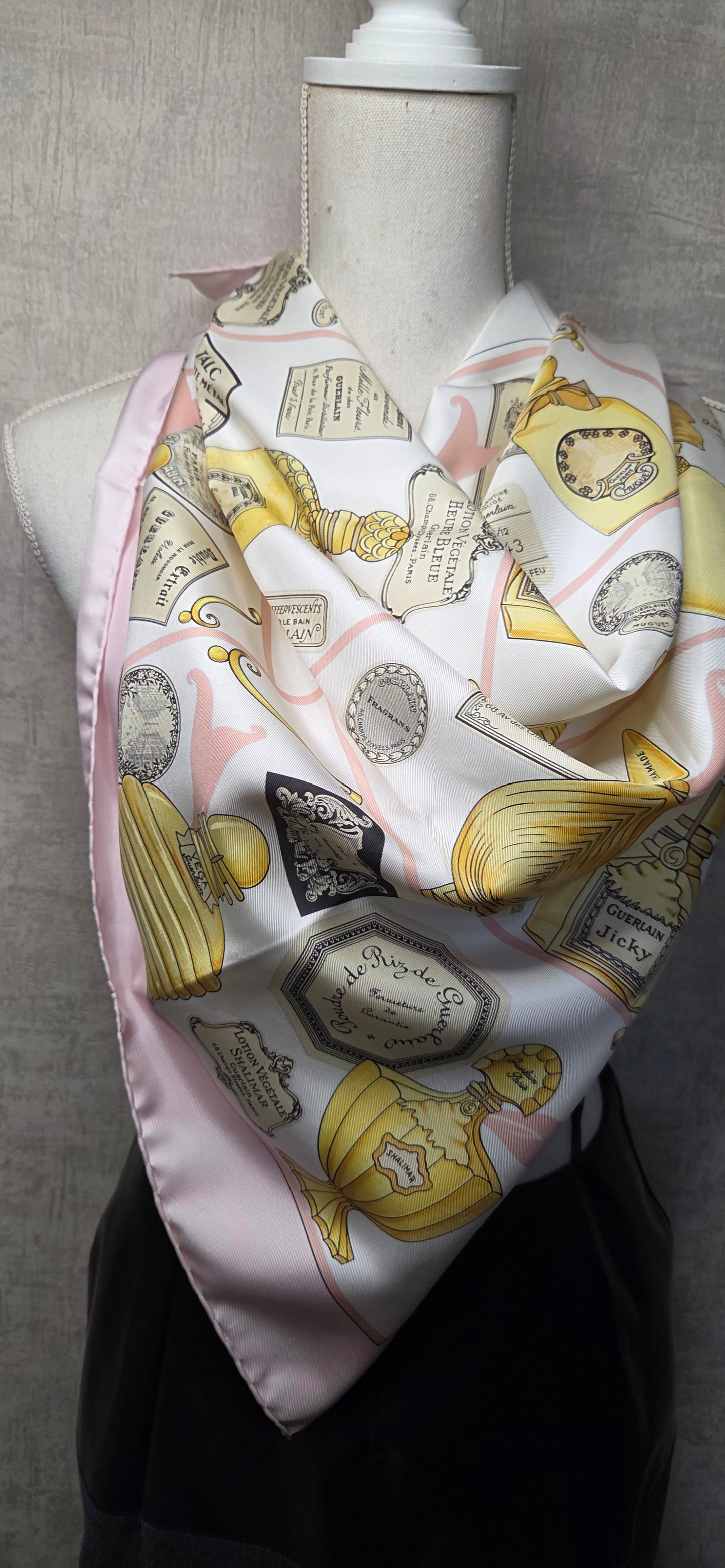 Carré Guerlain en twill de soie