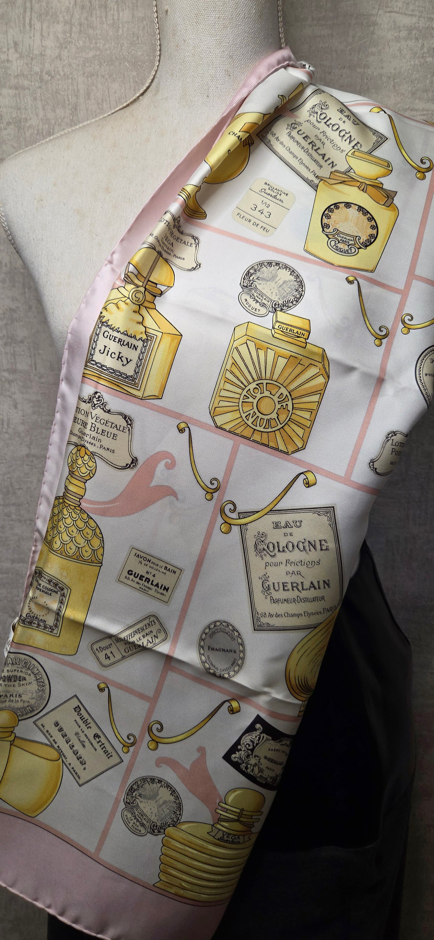 Carré Guerlain en twill de soie