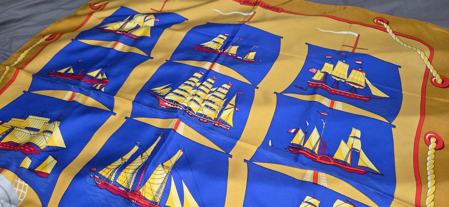 Carré Hermès en twill de soie "Grand Largue"