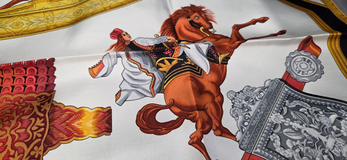 Carré Hermès en twill de soie "1821 Cavalier Ottoman"
