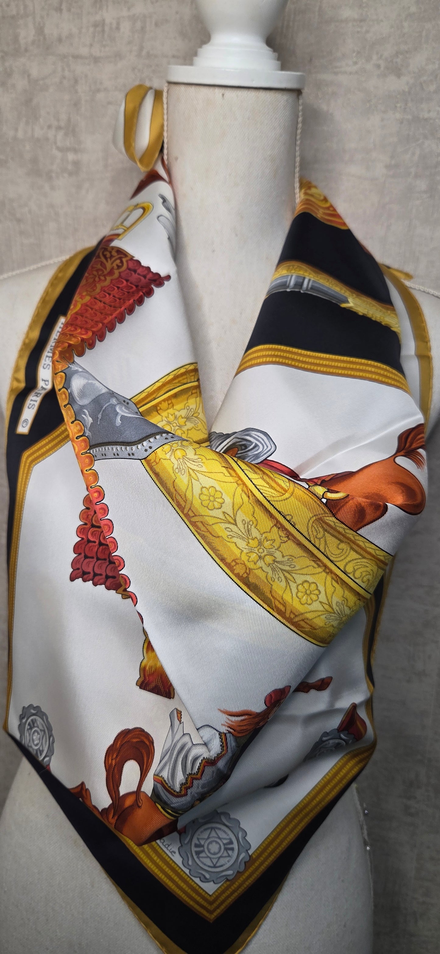 Carré Hermès en twill de soie "1821 Cavalier Ottoman"