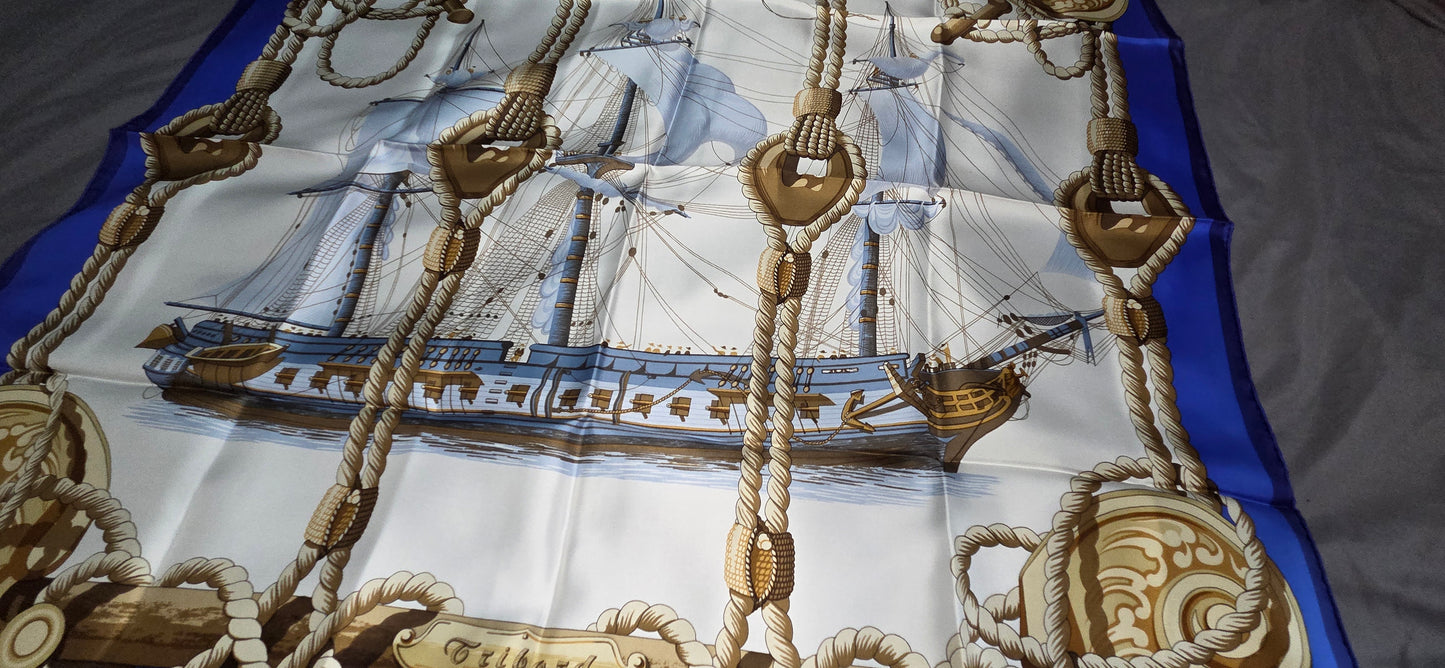 Carré Hermès en twill de soie intitulé "Tribord"