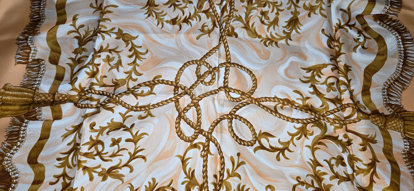 Carré Hermès en twill de soie "Fripon"
