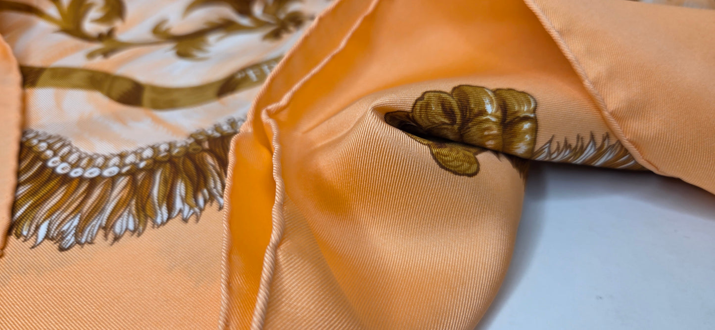 Carré Hermès en twill de soie "Fripon"