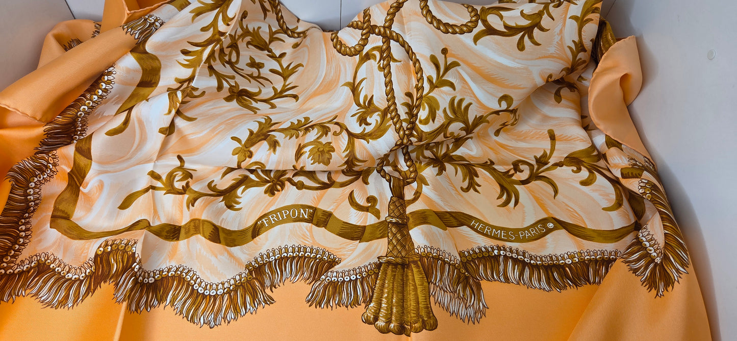 Carré Hermès en twill de soie "Fripon"