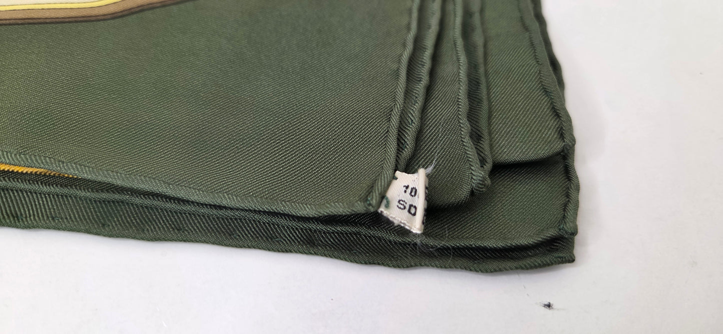 Carré Hermès en twill de soie "Grande Marine"