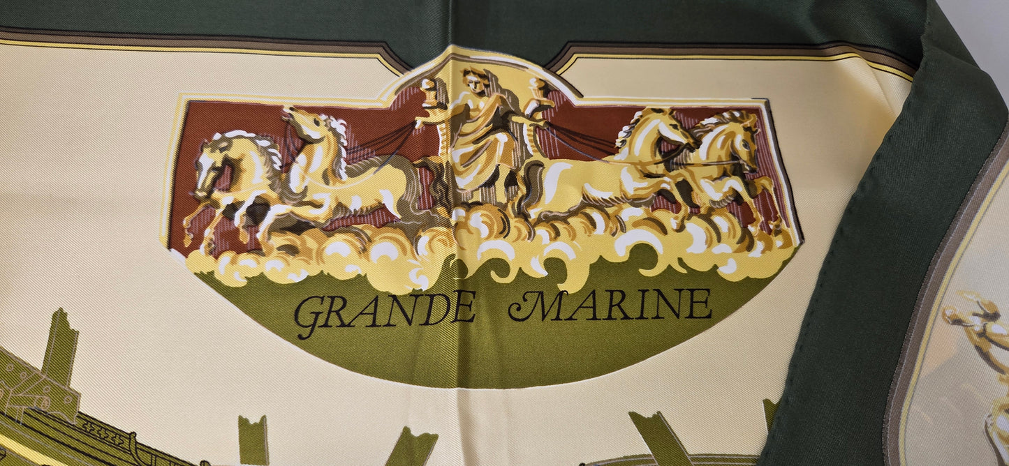 Carré Hermès en twill de soie "Grande Marine"