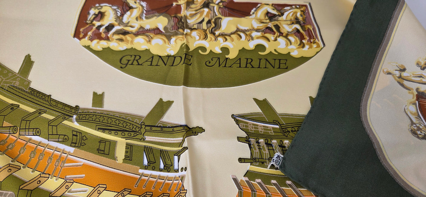 Carré Hermès en twill de soie "Grande Marine"