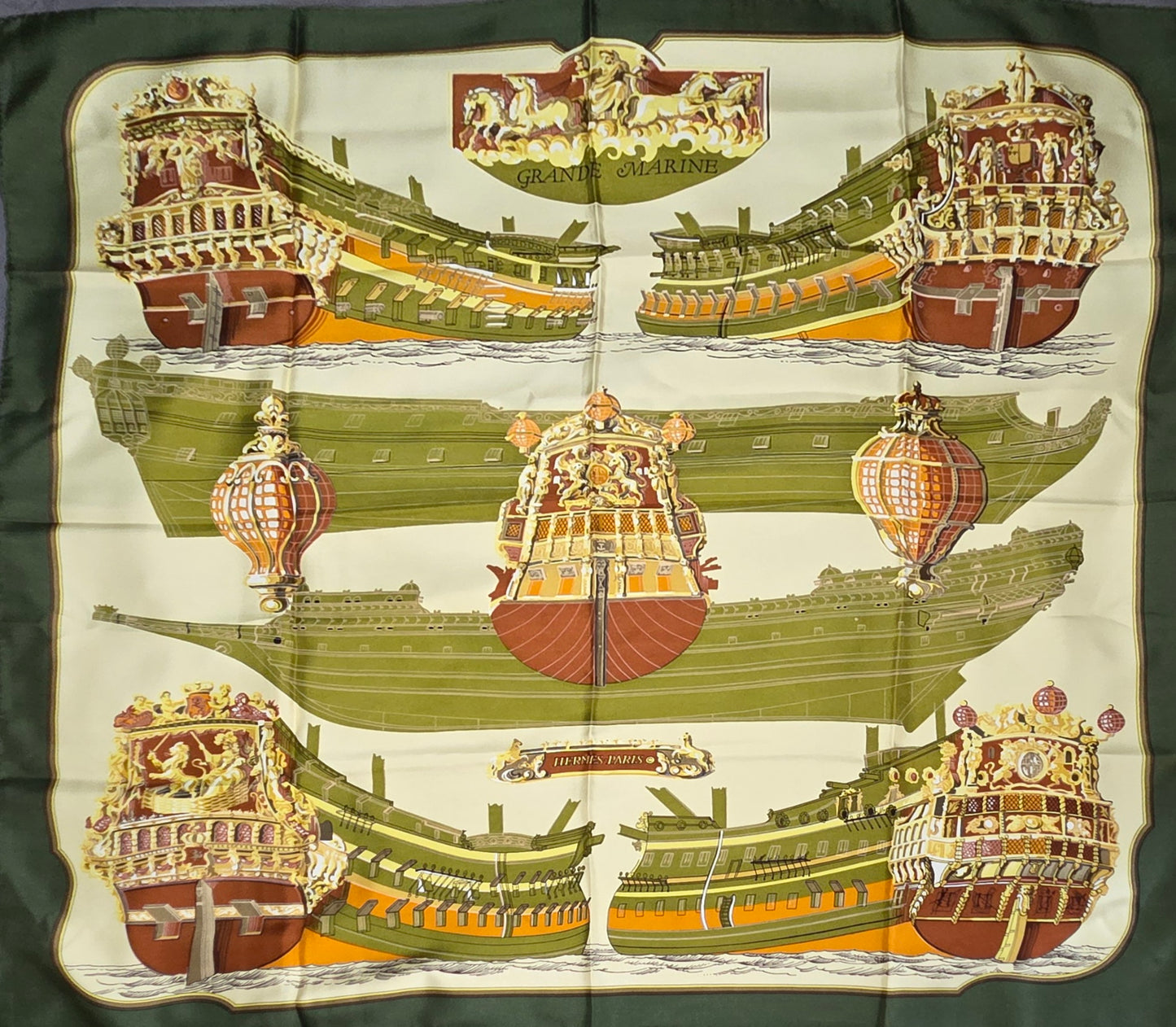 Carré Hermès en twill de soie "Grande Marine"