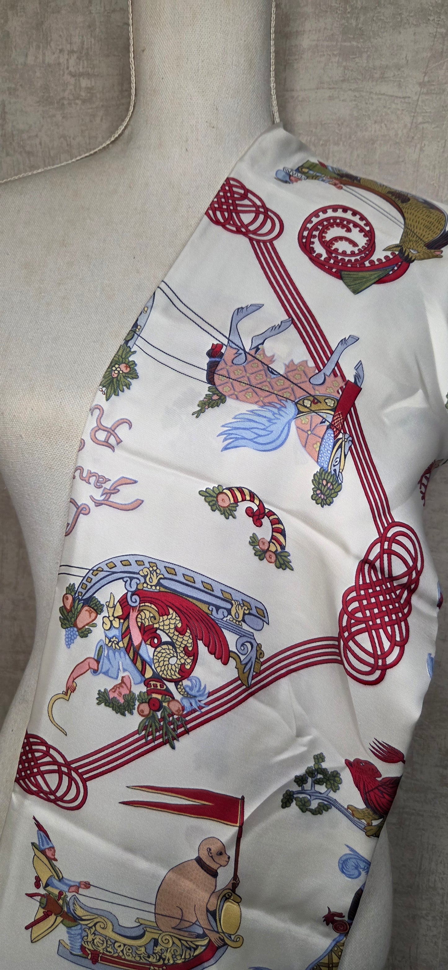 Carré Hermès en twill de soie "Les Fantaisies du Roy "