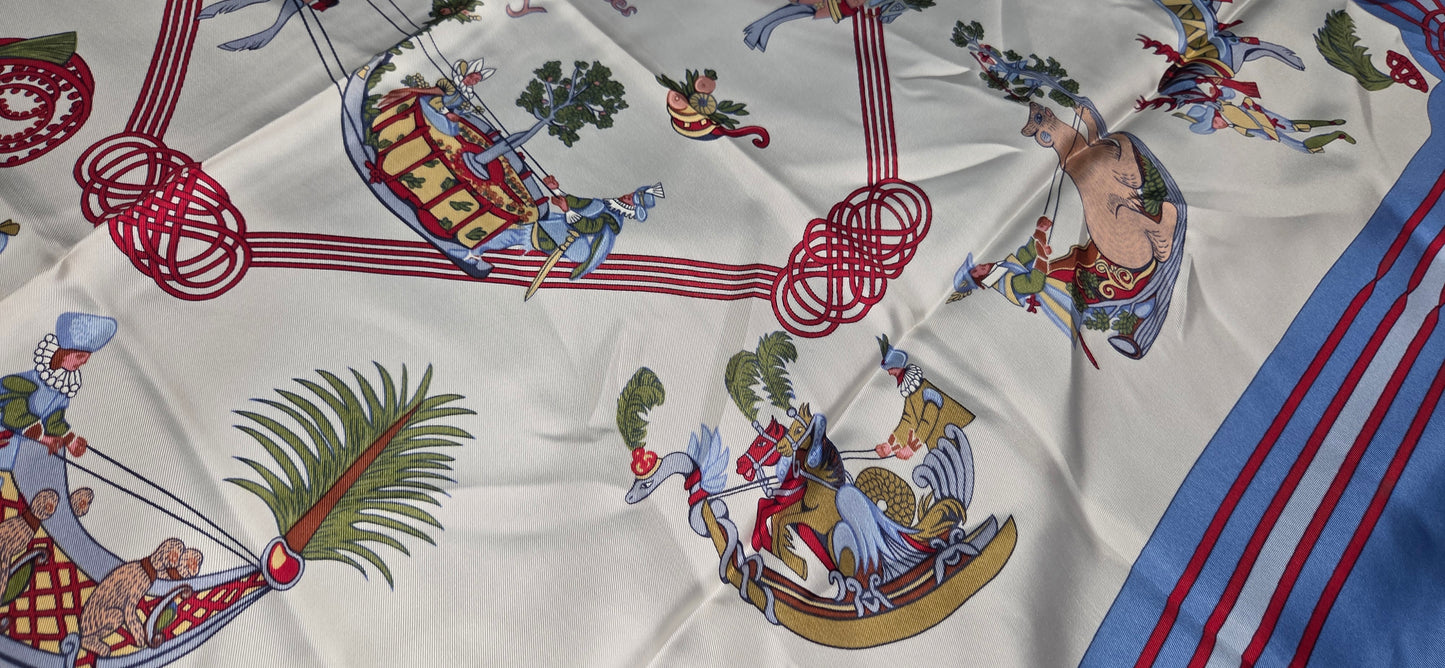 Carré Hermès en twill de soie "Les Fantaisies du Roy "