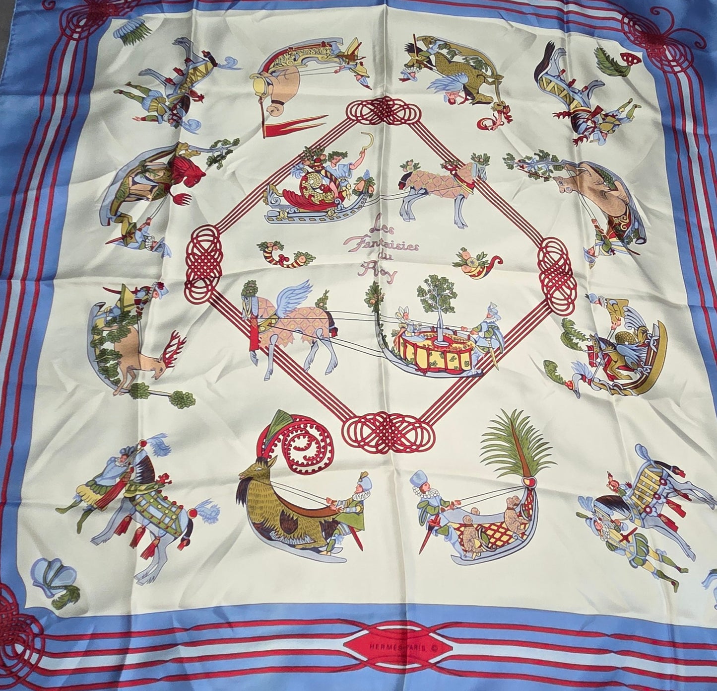 Carré Hermès en twill de soie "Les Fantaisies du Roy "