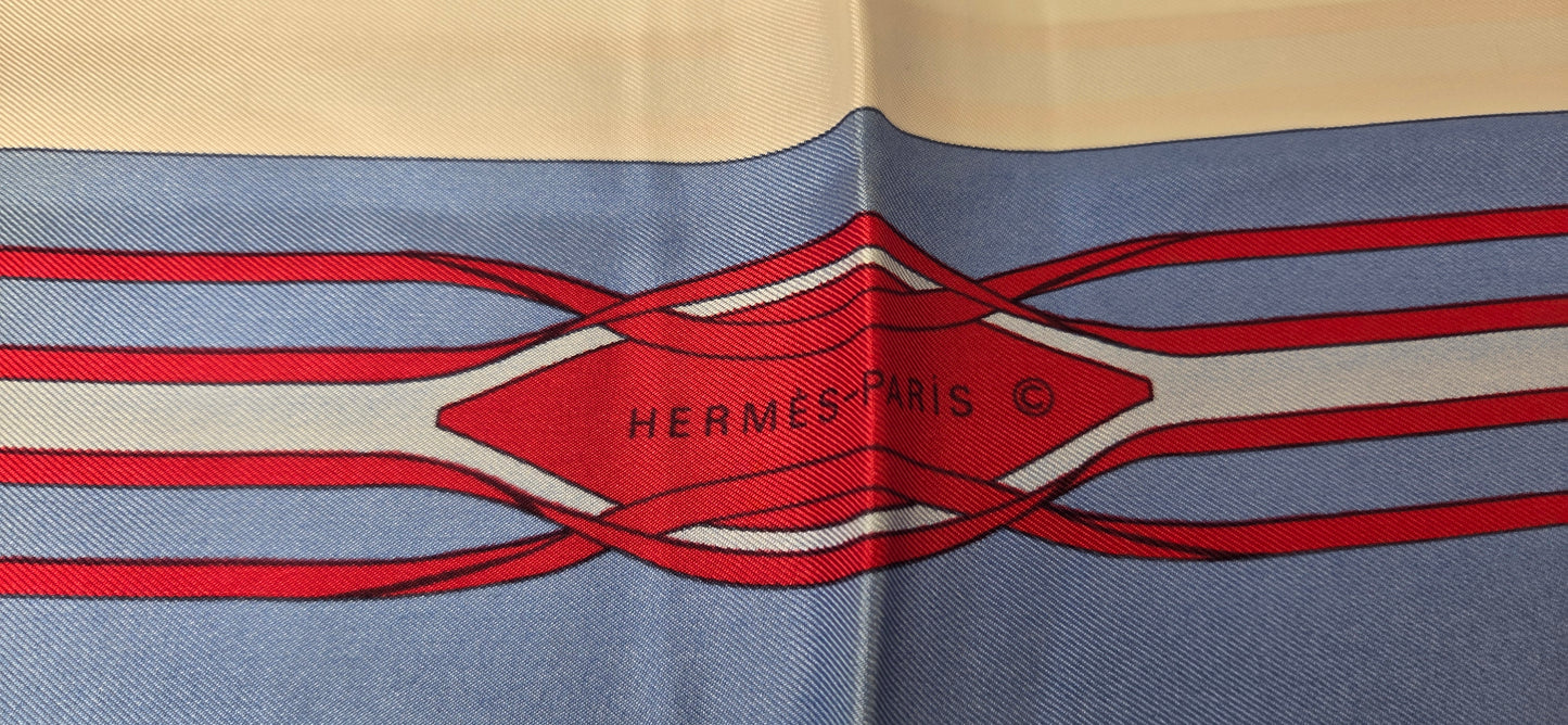 Carré Hermès en twill de soie "Les Fantaisies du Roy "