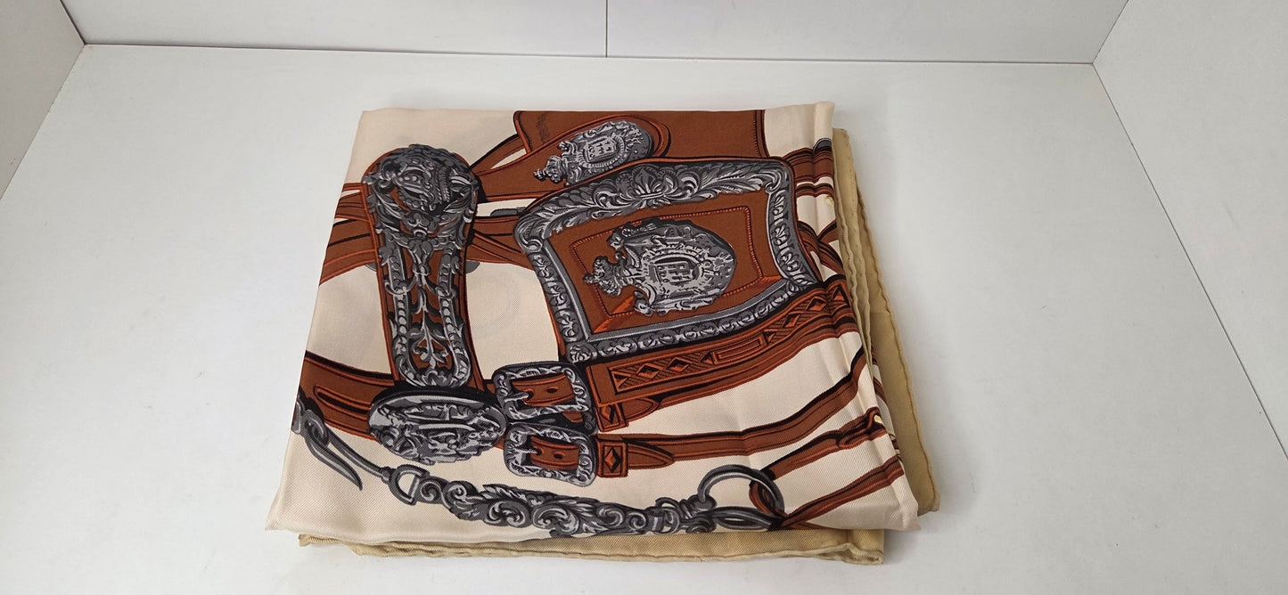 Carré Hermès en twill de soie "Brides de Gala "