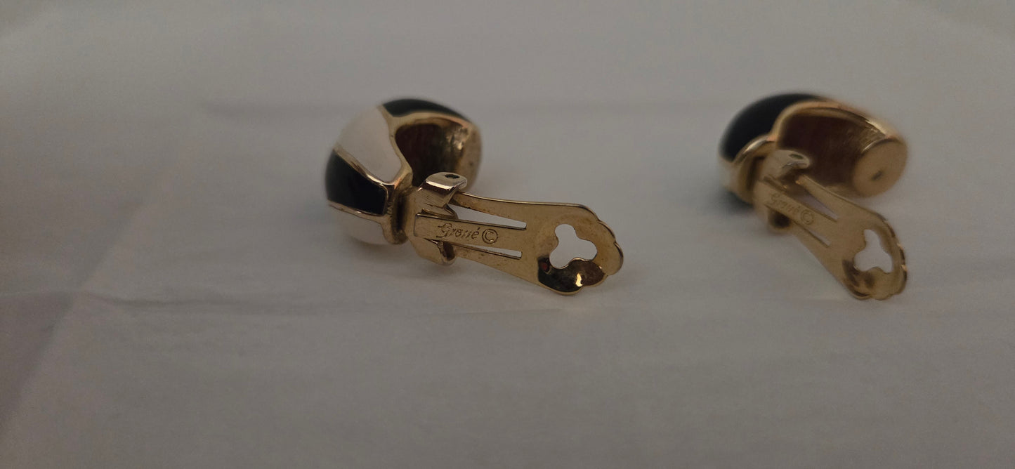 Grossé Earrings ( Clips D'oreilles) Circa 1960