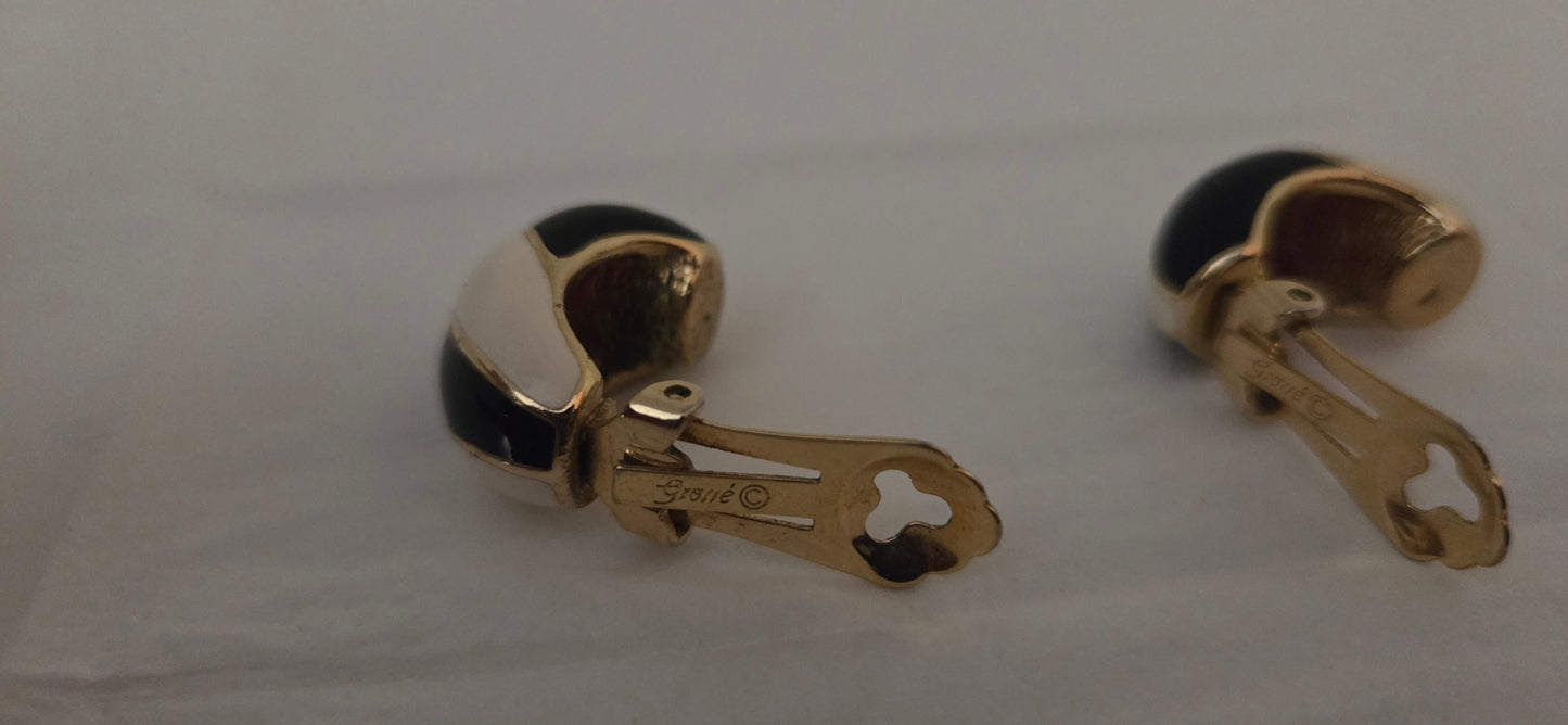 Grossé Earrings ( Clips D'oreilles) Circa 1960