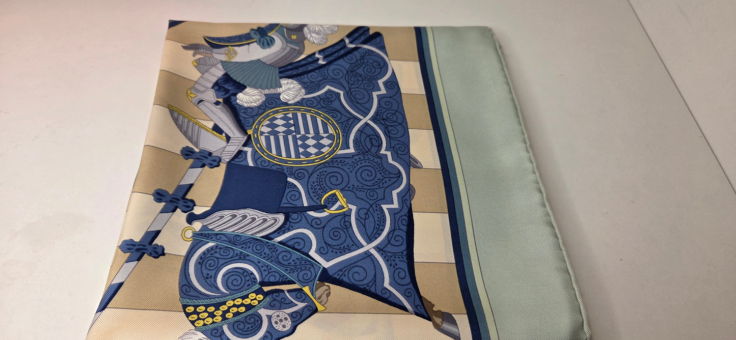 Carré Hermès intitulé Chocs en Plumes