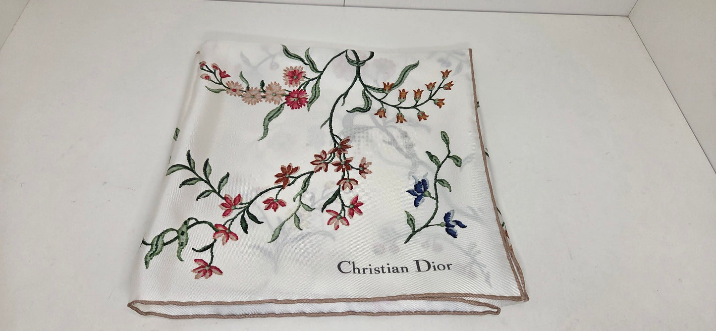 Carré Dior