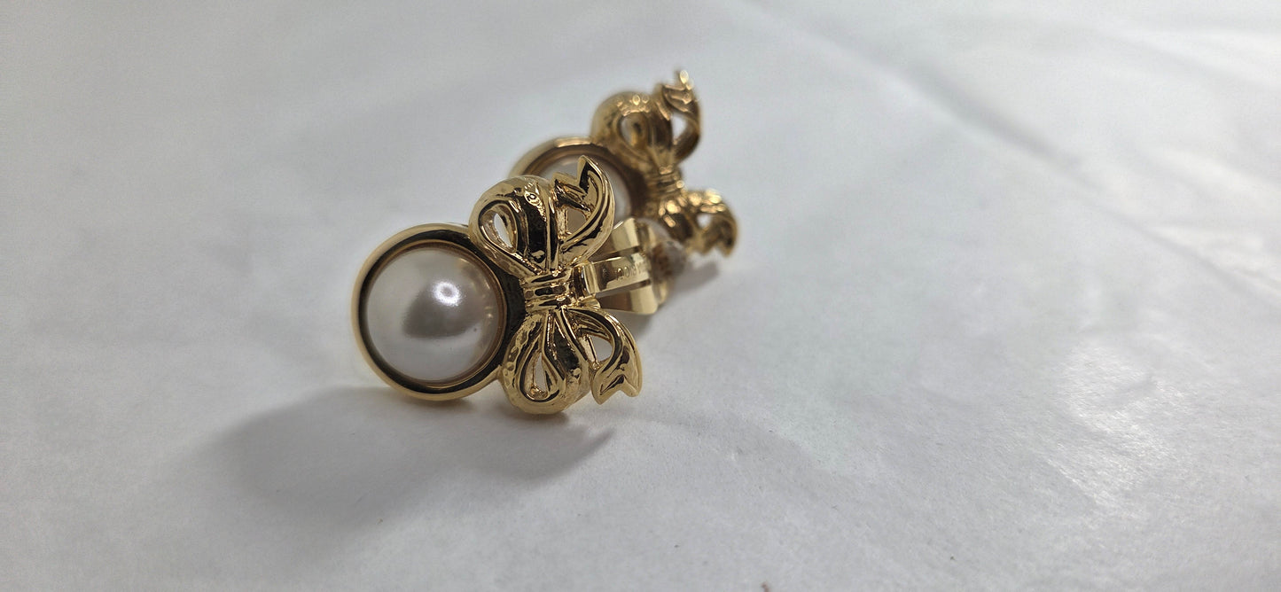 Nina Ricci Vintage Excellent Clips Earrings