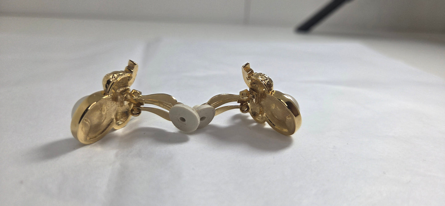 Nina Ricci Vintage Excellent Clips Earrings