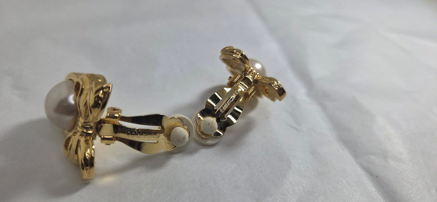 Nina Ricci Vintage Excellent Clips Earrings