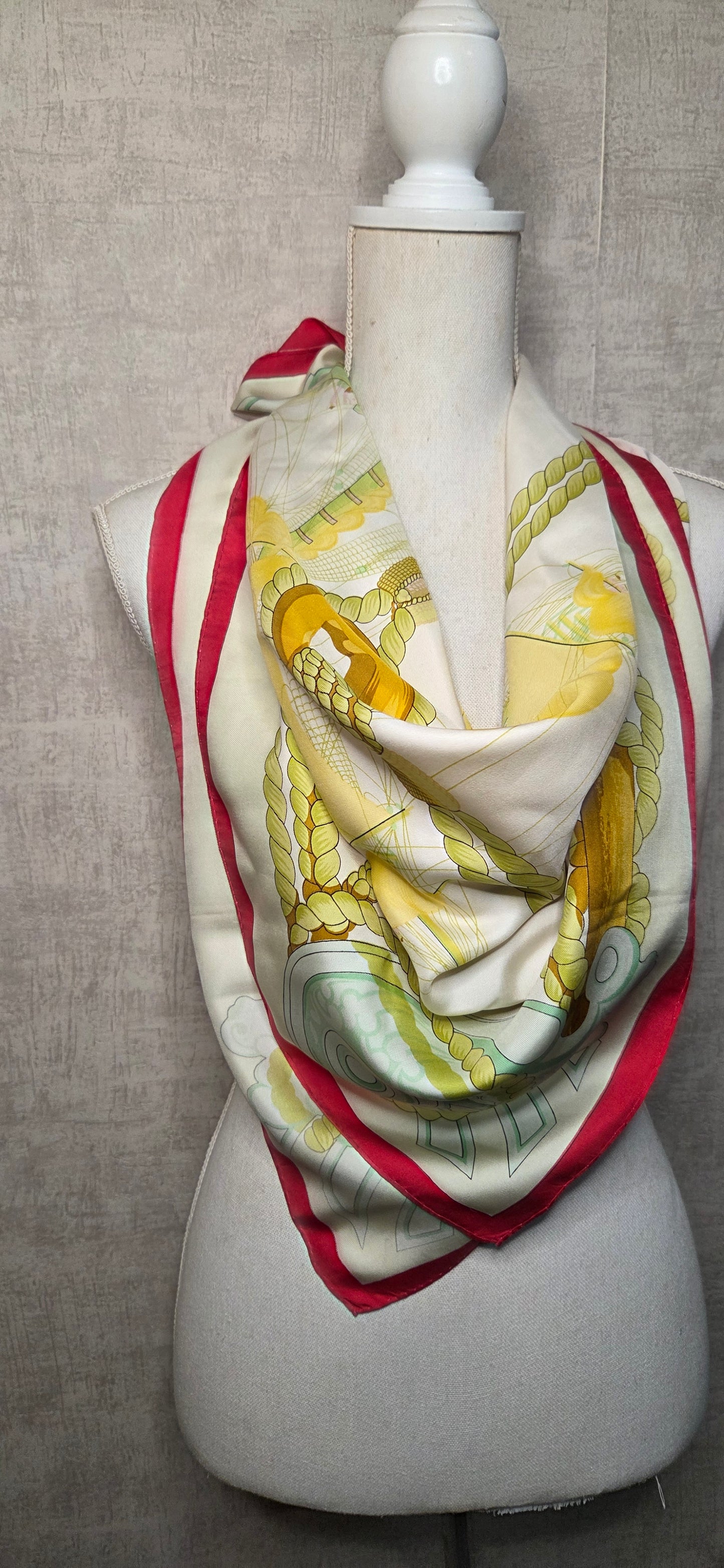 Carré Hermès en twill de soie intitulé "Tribord "