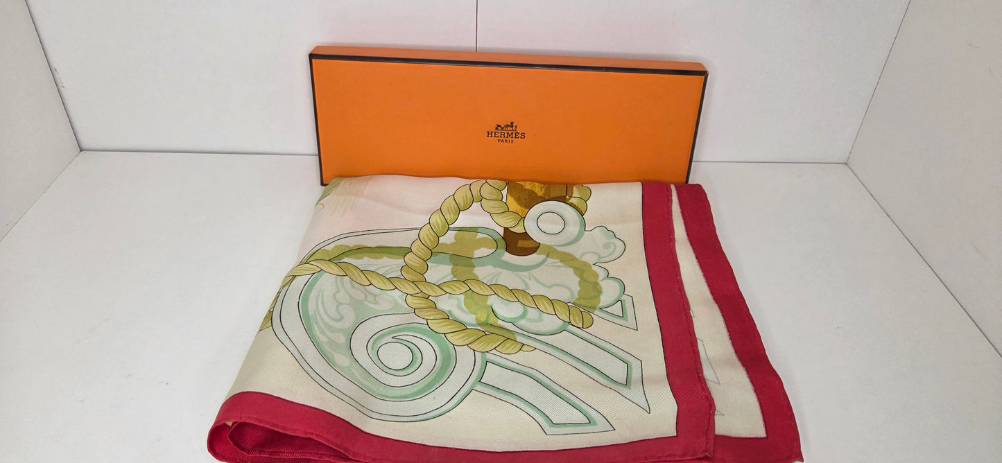 Carré Hermès en twill de soie intitulé "Tribord "