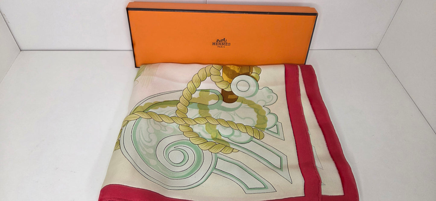 Carré Hermès en twill de soie intitulé "Tribord "