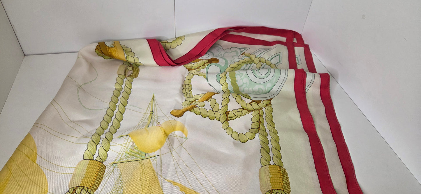 Carré Hermès en twill de soie intitulé "Tribord "