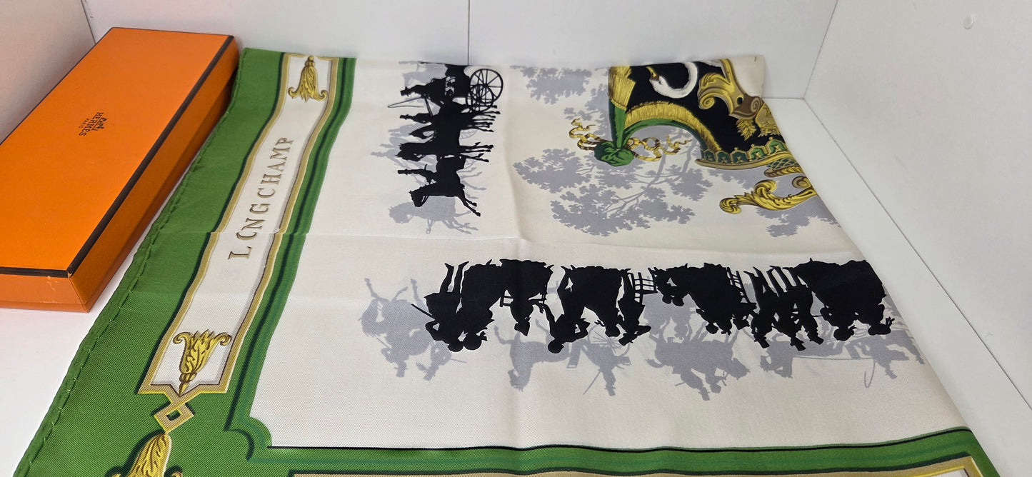 Carré Hermès en twill de soie intitulé "Les Bois De BOULOGNE "