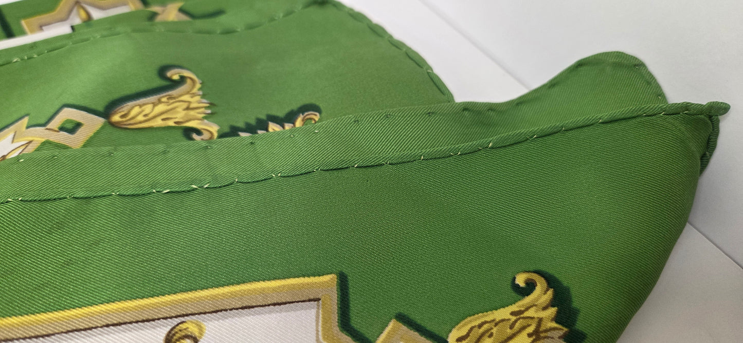 Carré Hermès en twill de soie intitulé "Les Bois De BOULOGNE "