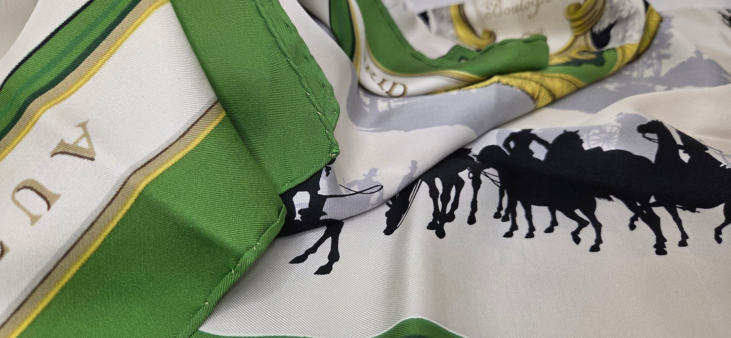 Carré Hermès en twill de soie intitulé "Les Bois De BOULOGNE "