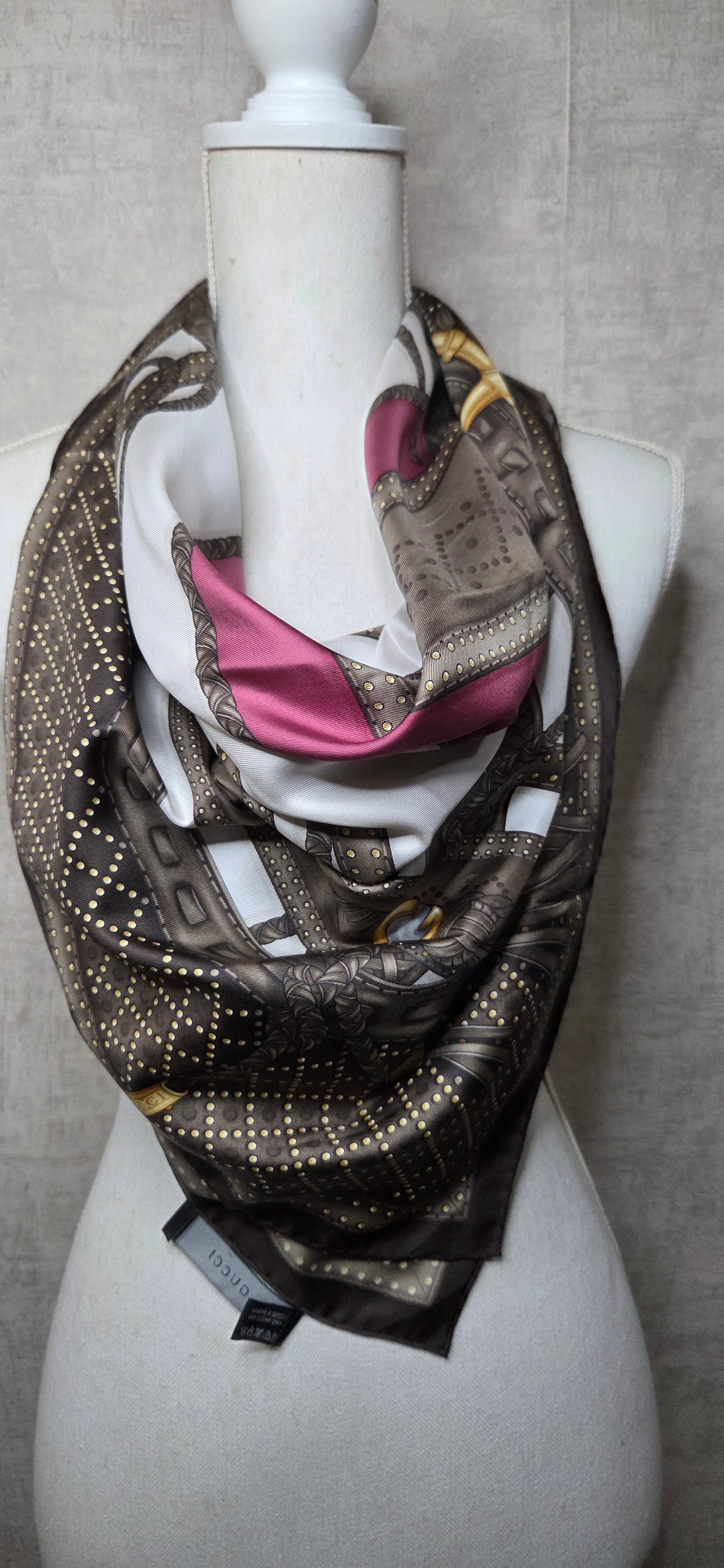 Carré  Gucci En Twill De Soie